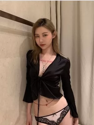 重机女神痞幼大尺度照片流出封面
